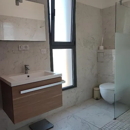 Proche De La Plage A Propriano Otel 4*